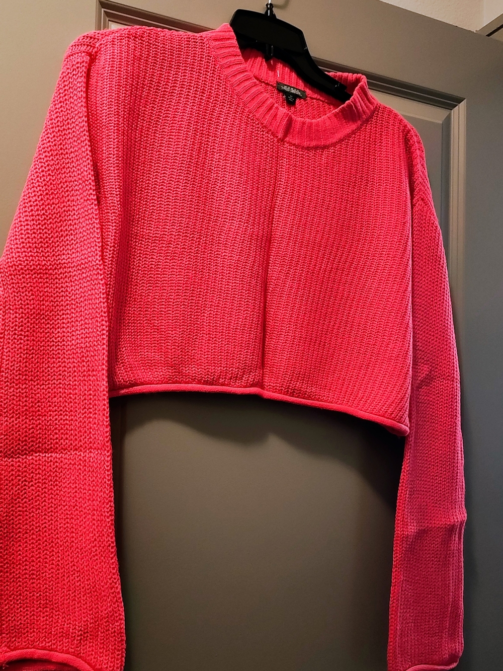 wild fable Neon Pink Cropped Crewneck Sweater